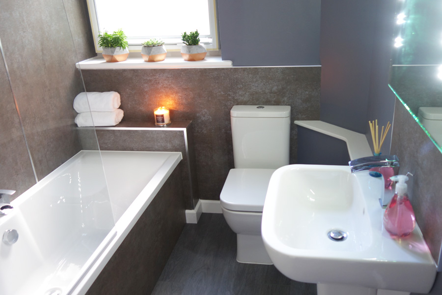 Trelowen bathroom in daytime