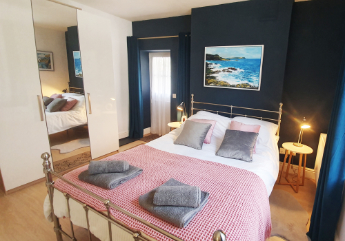 The bedroom, towards the stable door